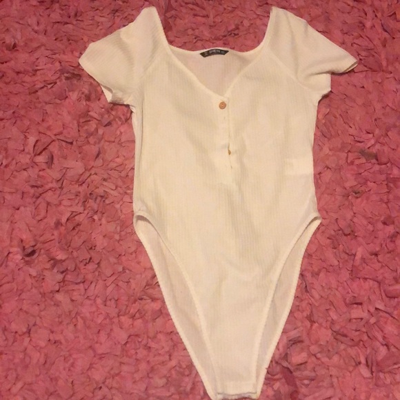 SHEIN Tops - SHEIN Ribbed V-Neck Body Suit Size M(US and EU)